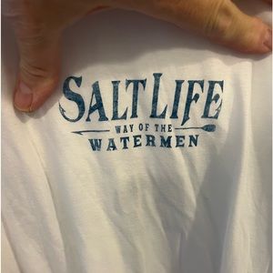 SaltLife long sleeved white T-shirt with blue logo. In xxl.